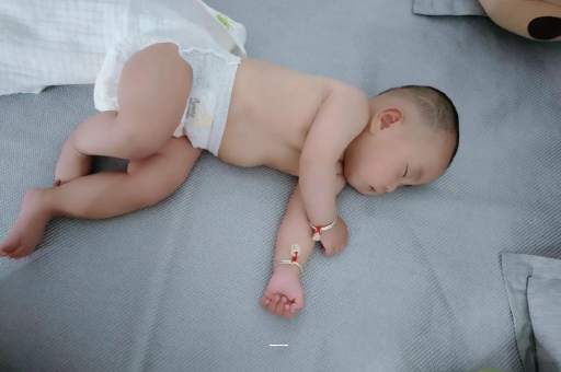 沈阳宝宝偏头怎么纠正