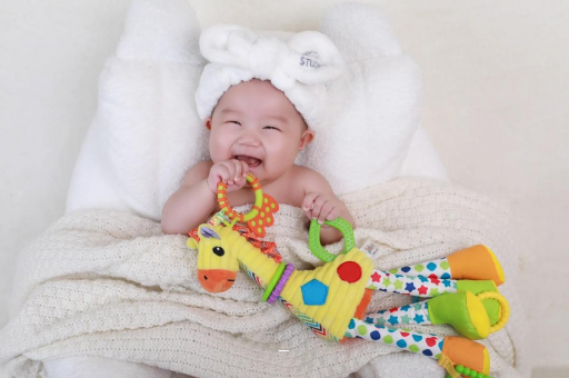 沈阳宝宝几个月会走路 沈阳宝宝几个月会走路